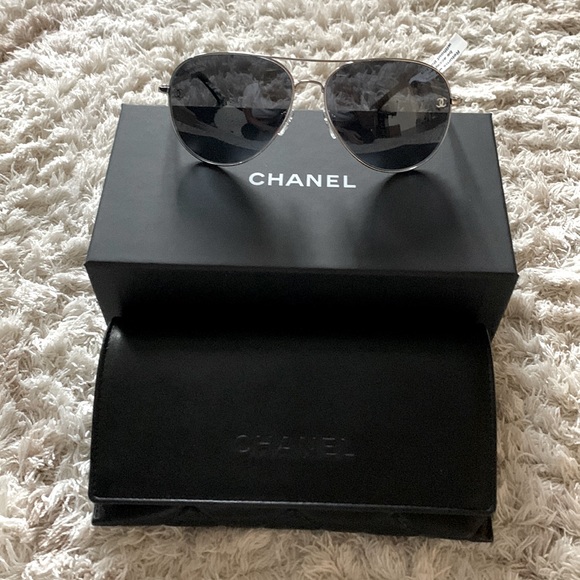 CHANEL Accessories - CHANEL Pilot Sunglasses